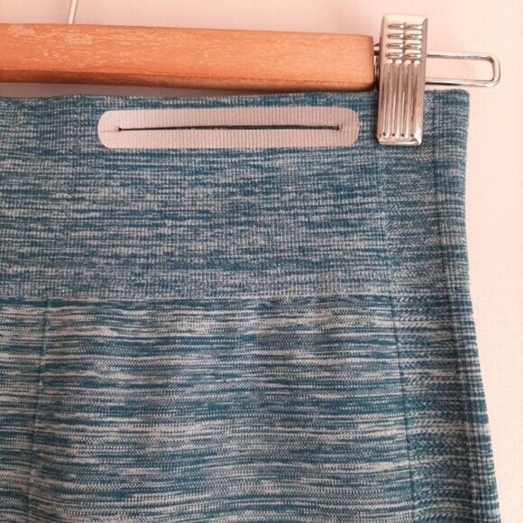 UNDER ARMOUR HeatGear Compression Crop Athletic Leggings Melange Blue Sz S - Picture 7 of 15